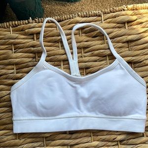 Lululemon Flow Y Nulu Sports Bra NWOT size 4